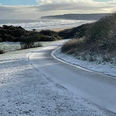 Low Lake Lodge - Lakeside - Part Of The The Bay Filey Holiday Village With Pool, Gym And Direct Beach Access, Pub, Restaurant, Tennis And Meadows Walks * Reighton