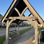 - Lakeside - Part Of The The Bay Filey Village With Pool, Gym And Direct Access, Pub, Restaurant, Tennis And Meadows Walks *